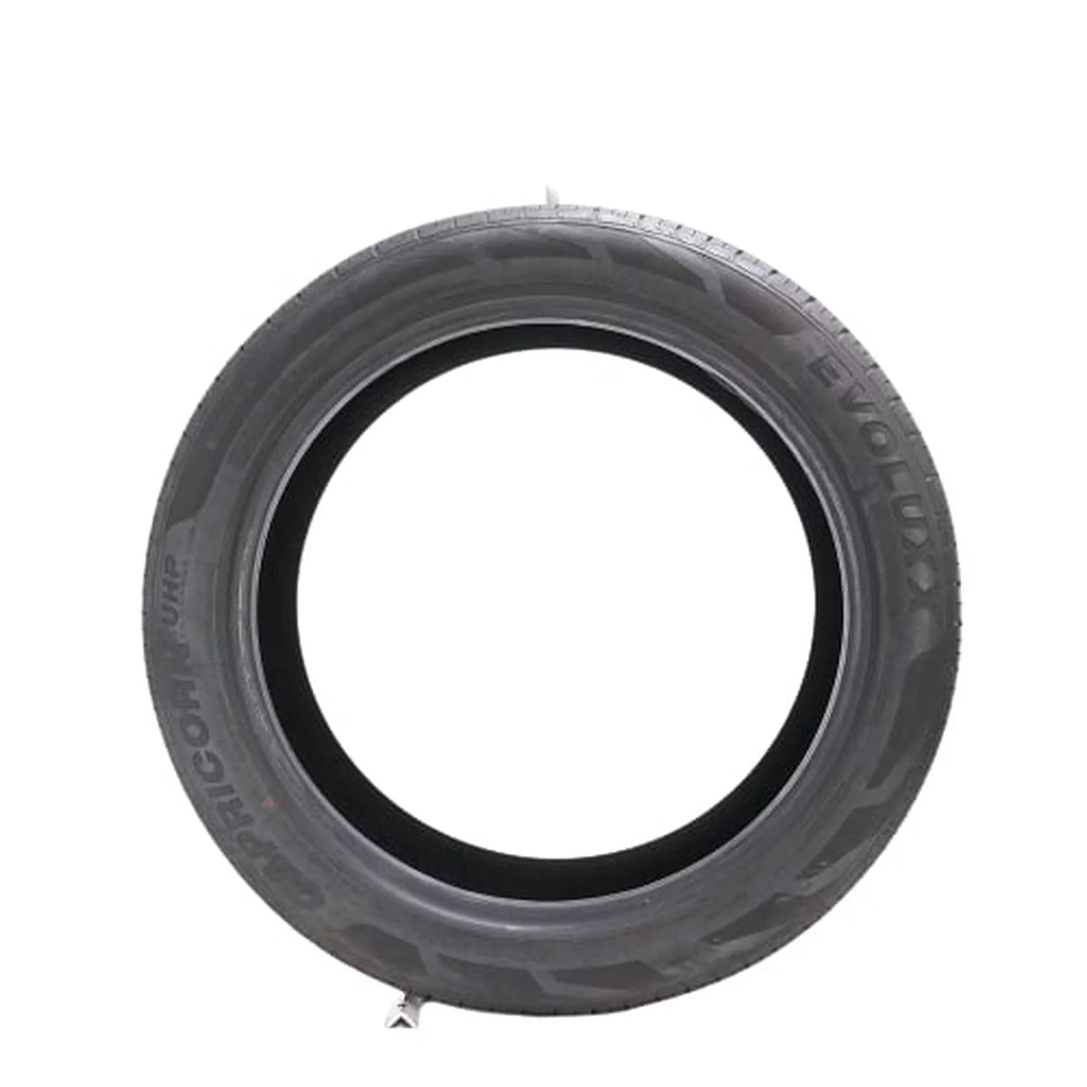 245/45R19 102W XL High Performance Tire R600200