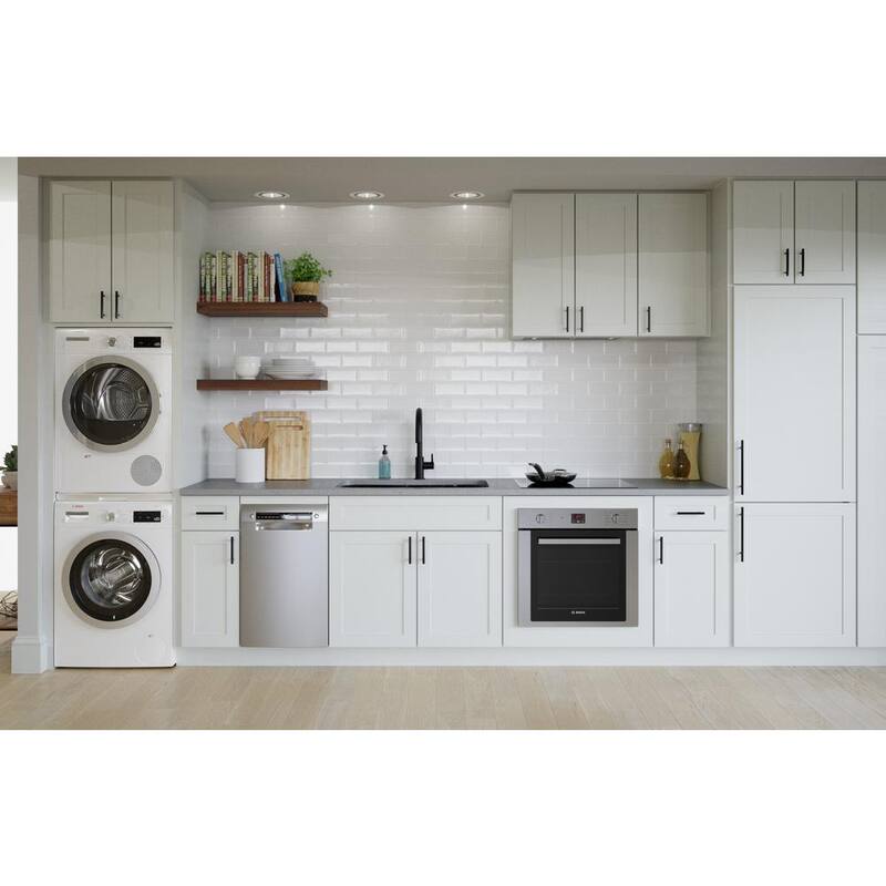24 in. Induction Cooktop in Black with 3-Elements O532