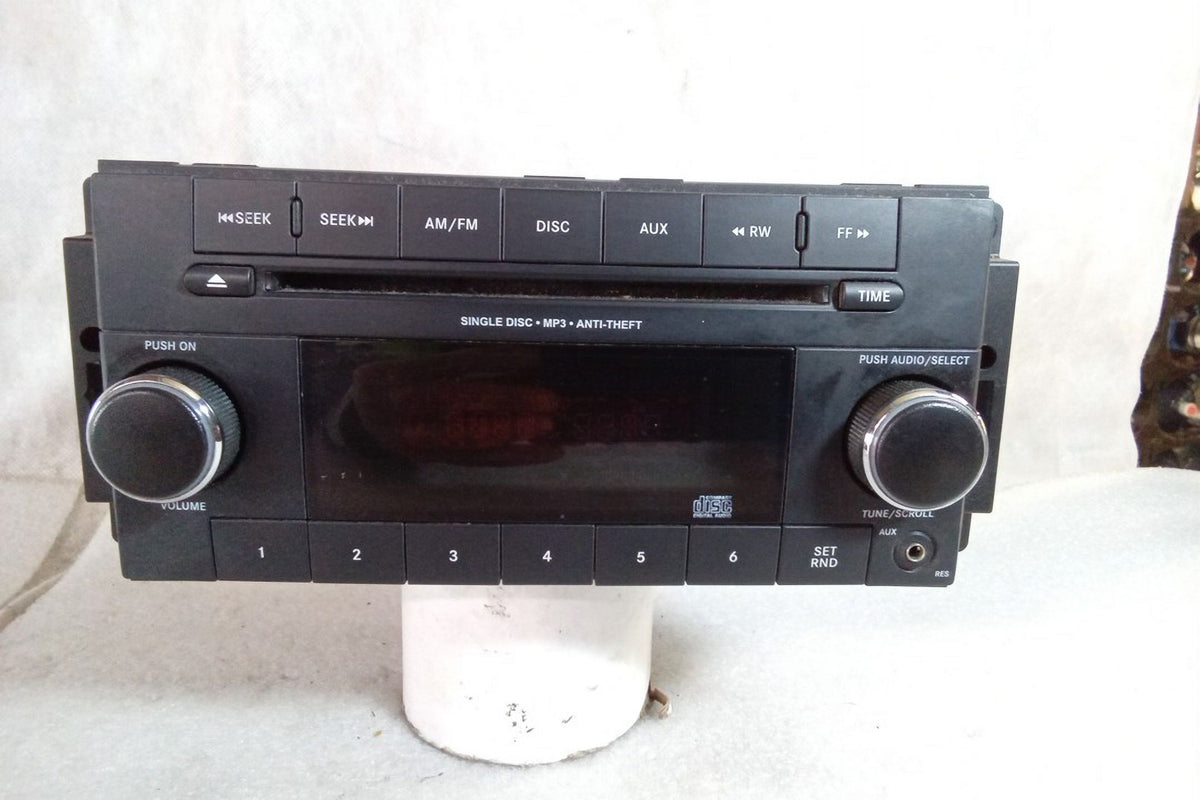 2010 Dodge Caravan AM FM CD MP3 Receiver U89828